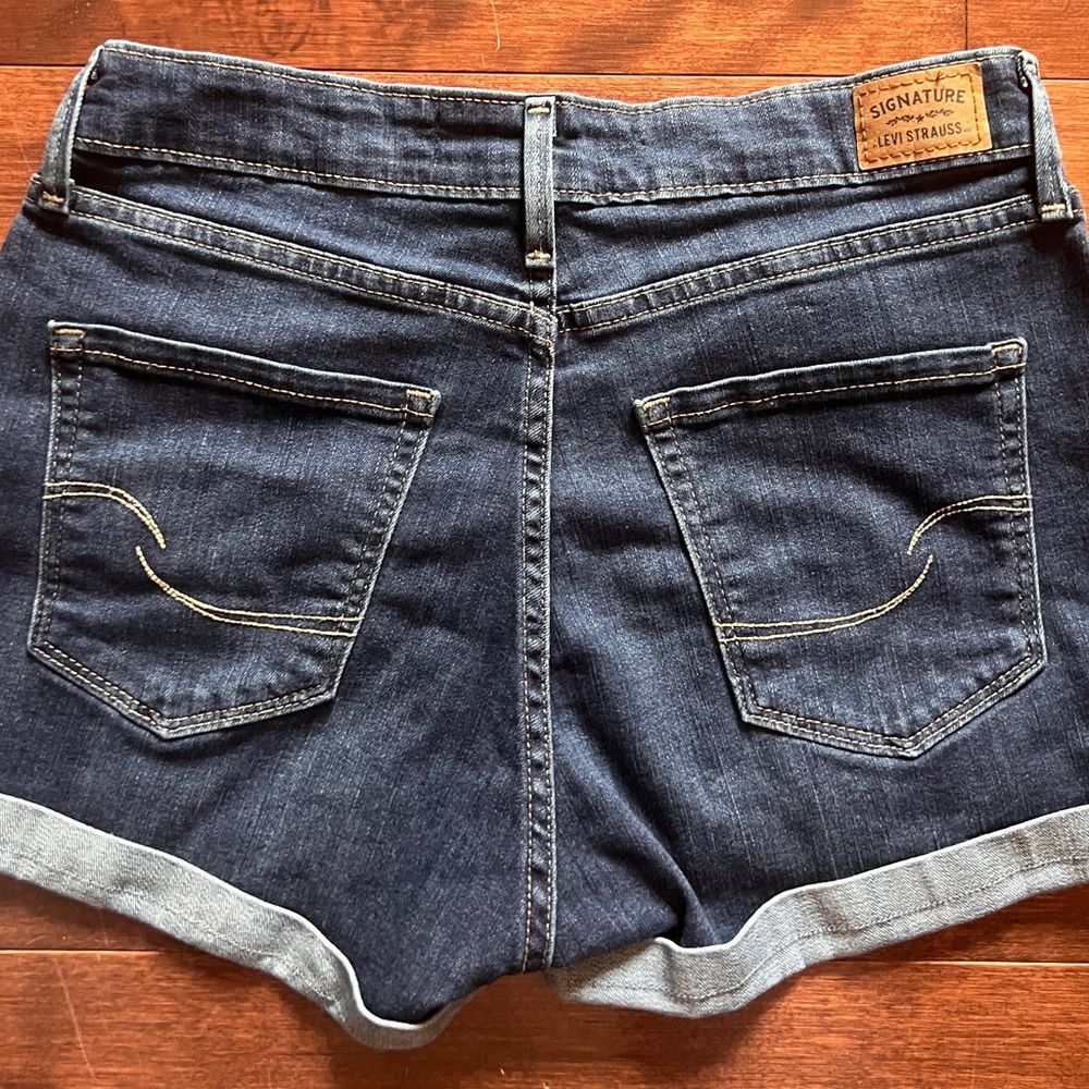 Levi’s Signature High Rise Shorts 29 - Picture 3 of 5
